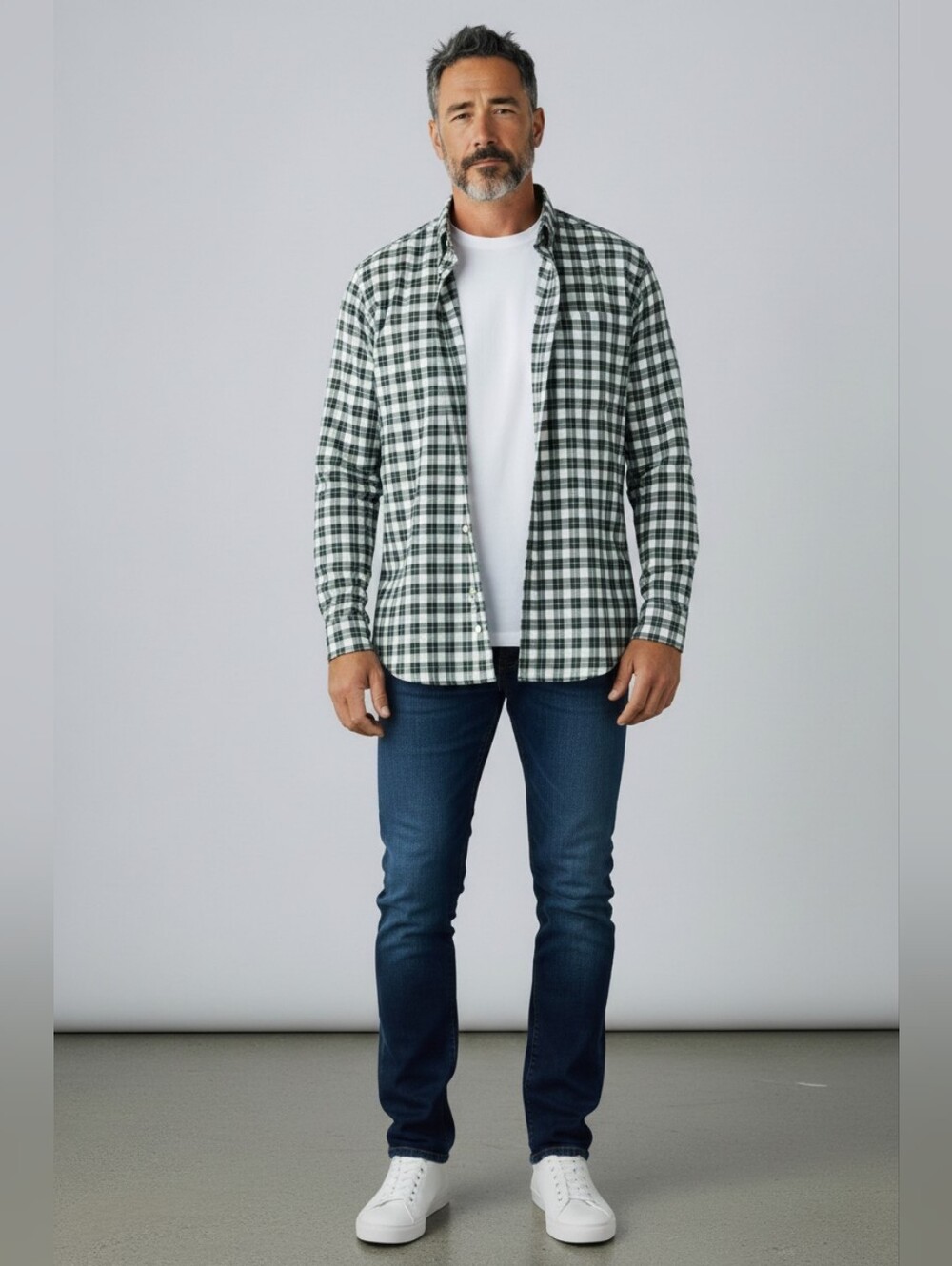 LL Bean 100% Cotton, Stain And Wrinkle Resistant Green Checked Shirt SZ M